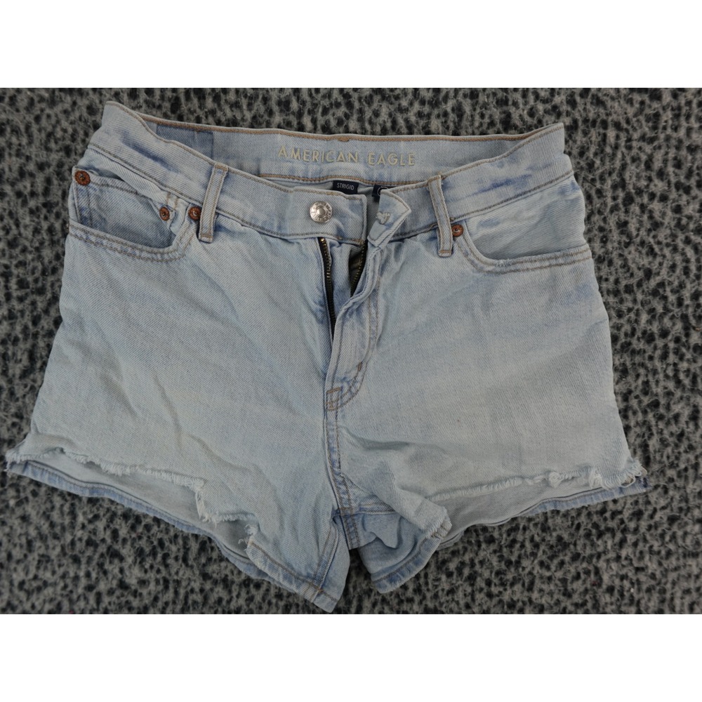 American Eagle‎ Strigid Relaxed Shorts Light Wash Denim Raw Hem Womens Size 2